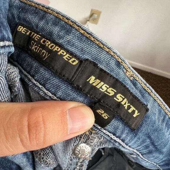 SOLD OUT - Picture 6 of 10